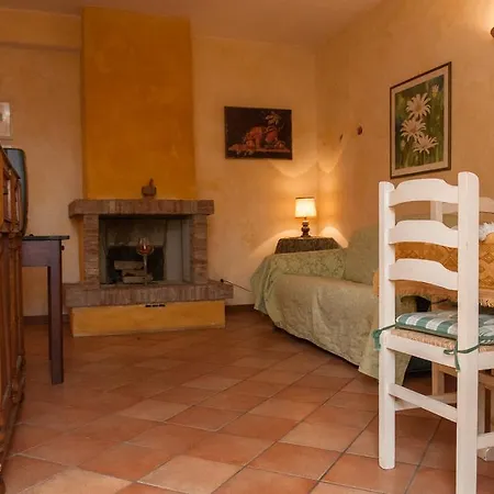 Residenza Il Palazzo * カスティリオーネ・デル・ラーゴ
